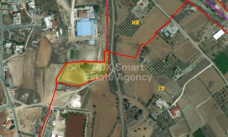 Land in Palaiometocho - view 1