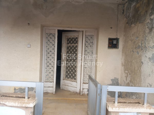 House in Lythrodontas - view 1