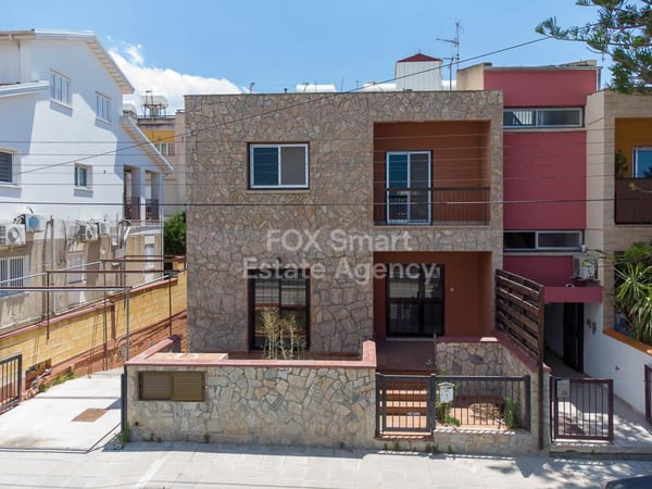 House in Strovolos - view 1