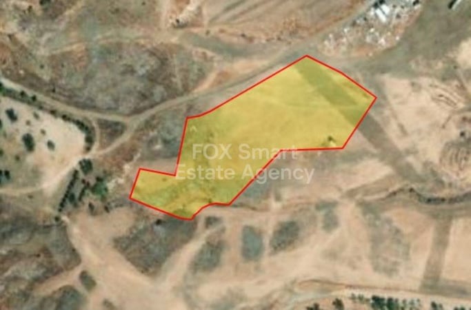 Land in Agia Varvara Lefkosias - view 1