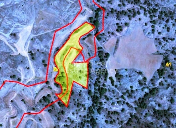 Land in Politiko - view 1