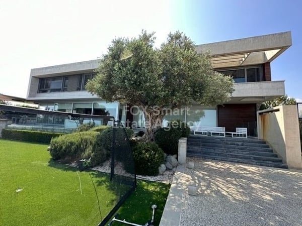 House in Panthea - view 1