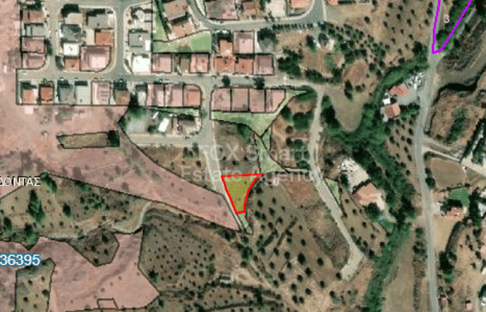 Land in Lythrodontas - view 1