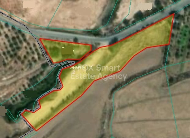 Land in Anarita - view 1