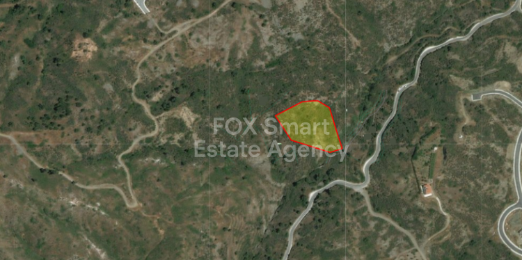 Land in Pigenia - view 1