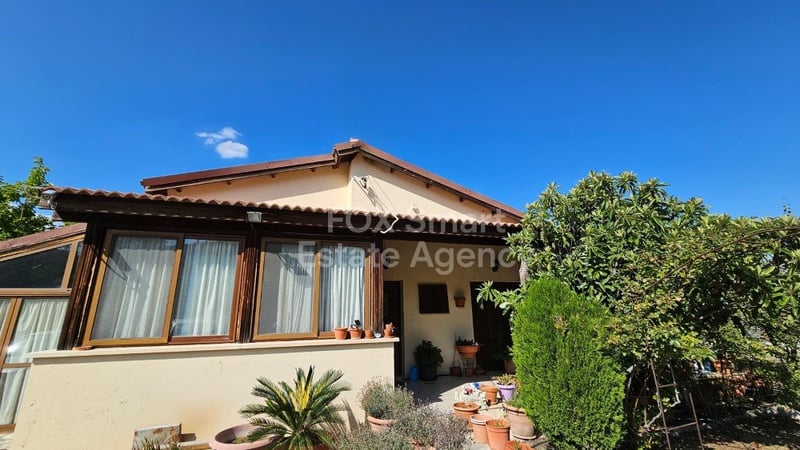 House in Gourri - view 1