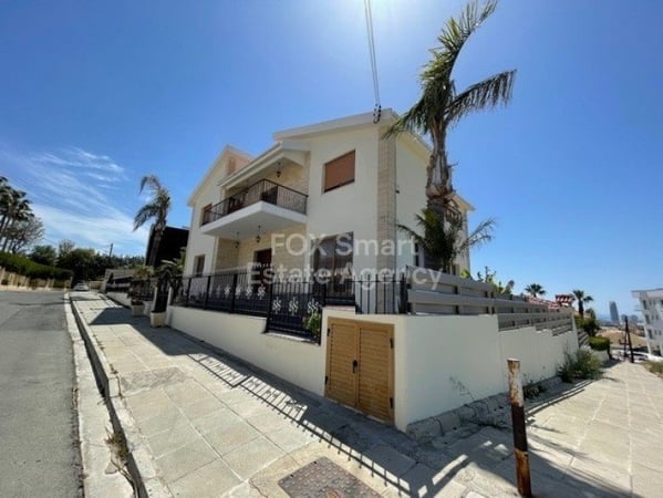 House in Ayios Athanasios (quarter) - view 1