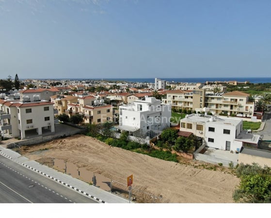 House in Ayios Theodoros - view 1