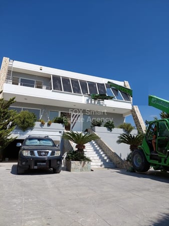 House in Parekklisha - view 1