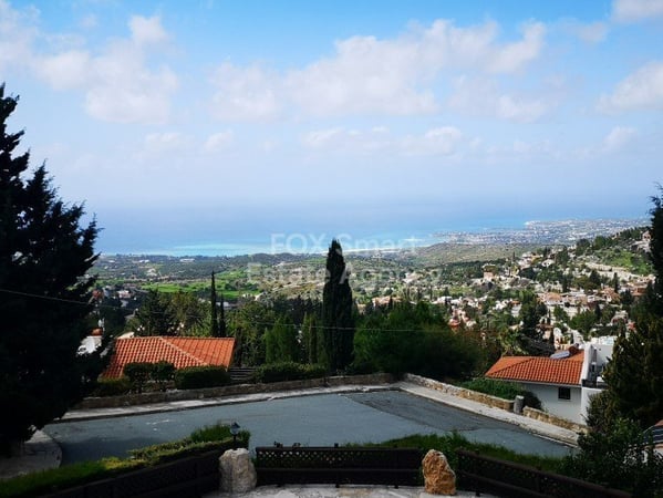 House in Tala - view 1