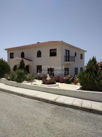House in Tala - view 1