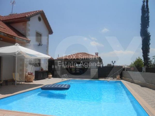 House in Alampra - view 1