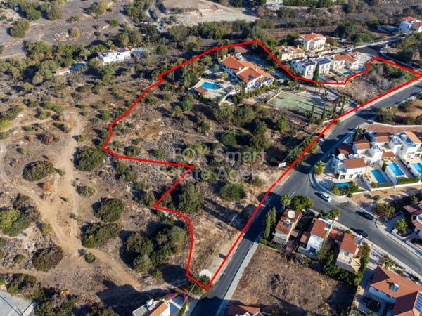 House in Konia - view 1