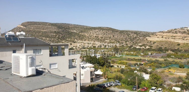 House in Saint Paraskevi - view 1