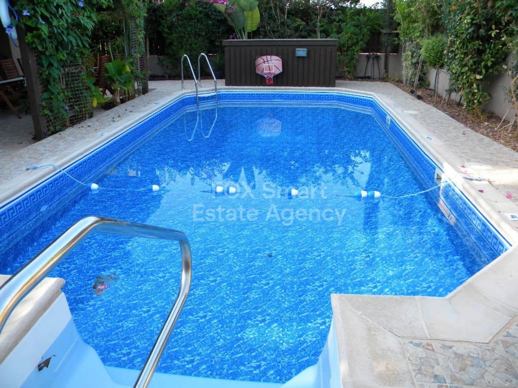 House in Agia Marinouda - Image 3