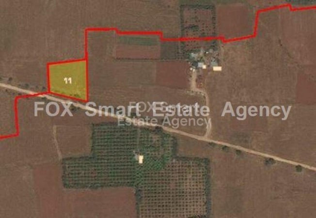 Land in Kokkinotrimithia - view 1