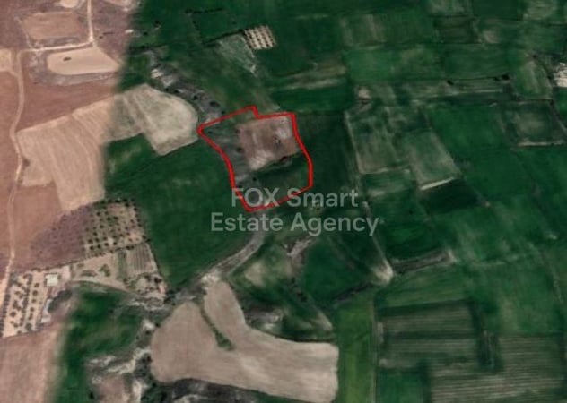 Land in Palaiometocho - view 1