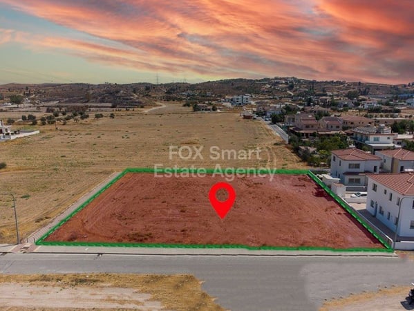 Land in Dali - view 1