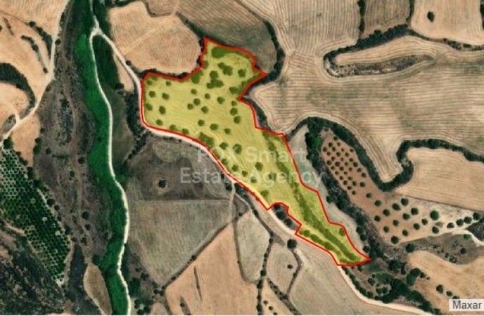 Land in Steni - view 1