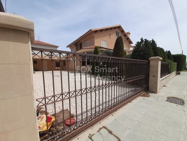 House in Panthea - view 1