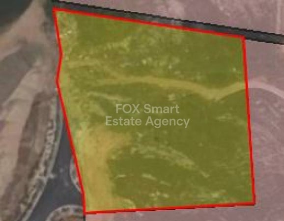 Land in Geri - view 1