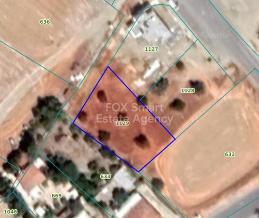 Land in Geri - view 1