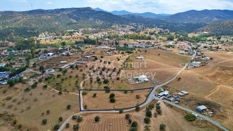 Land in Larnaca - view 1