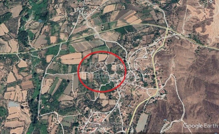 Land in Linou - view 1