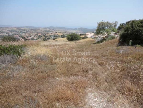 Land in Parekklisha - view 1
