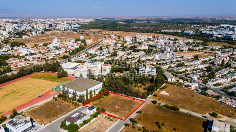 Land in Strovolos - view 1