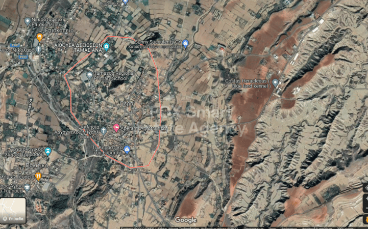 Land in Pera - view 1