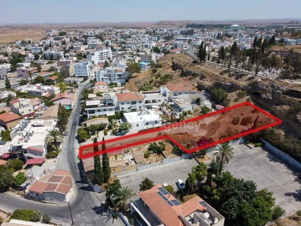 Land in Aglantzia - view 1