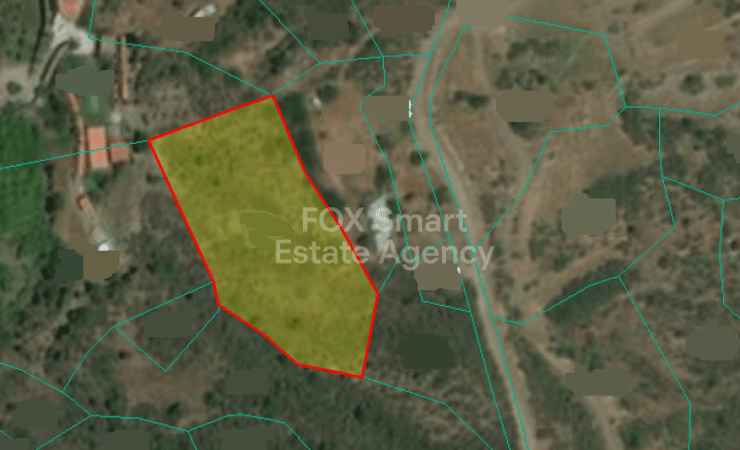 Land in Kato Pyrgos - view 1