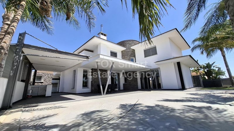 House in Kokkinotrimithia - view 1