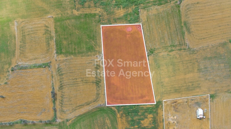 Land in Palaiometocho - view 1