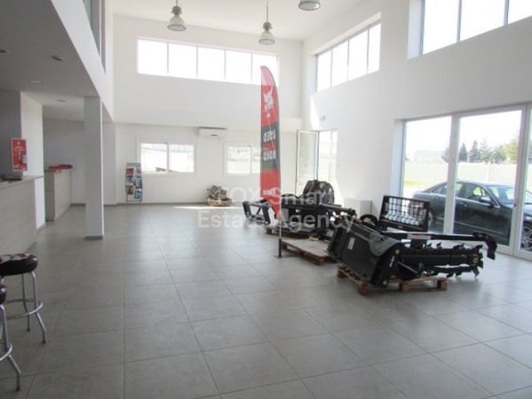 House in Nisou - view 1