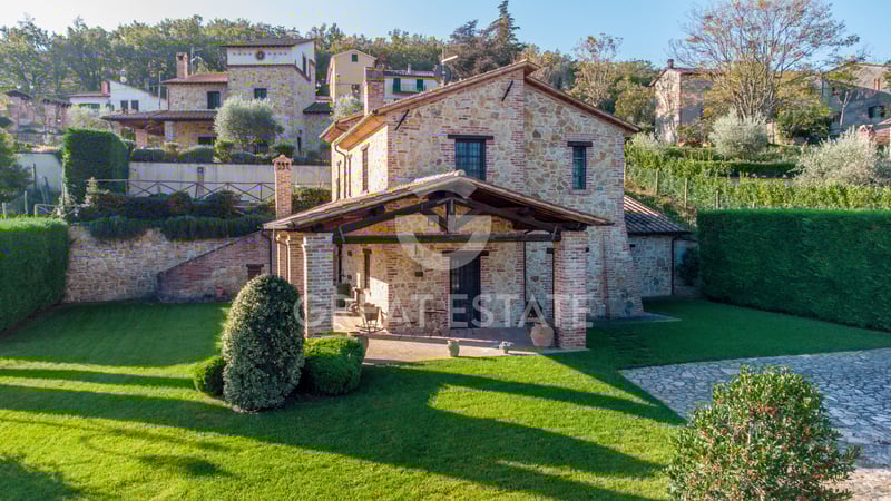House in Montecchio - view 1