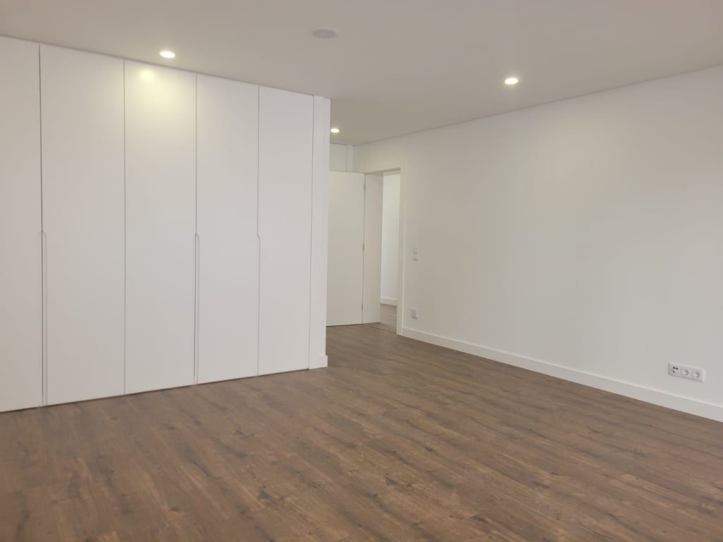 House in Portelas - Image 3