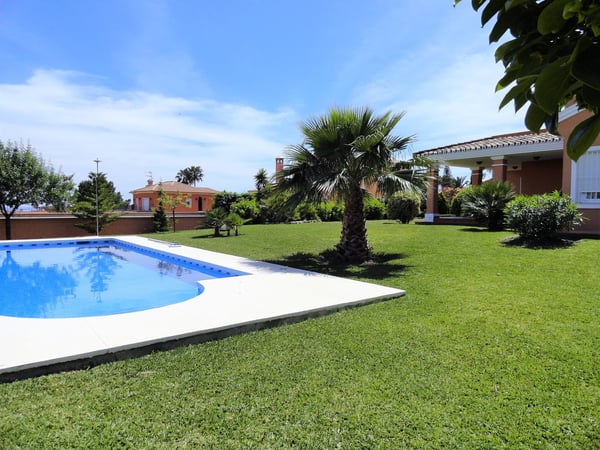 House in Estepona - view 1