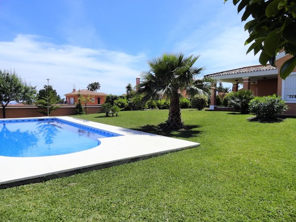 House in Estepona - view 1