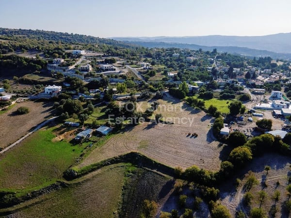 Land in Simou - view 1