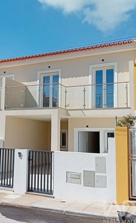 House in Altura - view 1