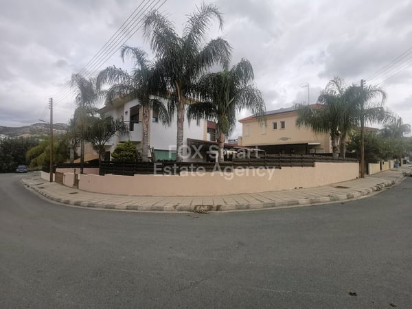 House in Palodeia - view 1