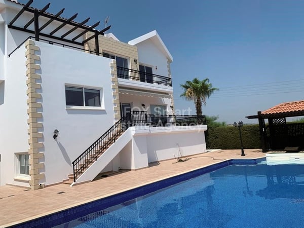 House in Panthea - view 1