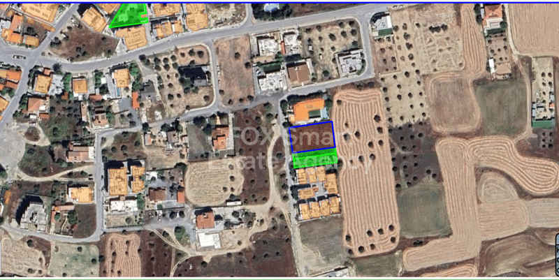 Land in Geri - view 1