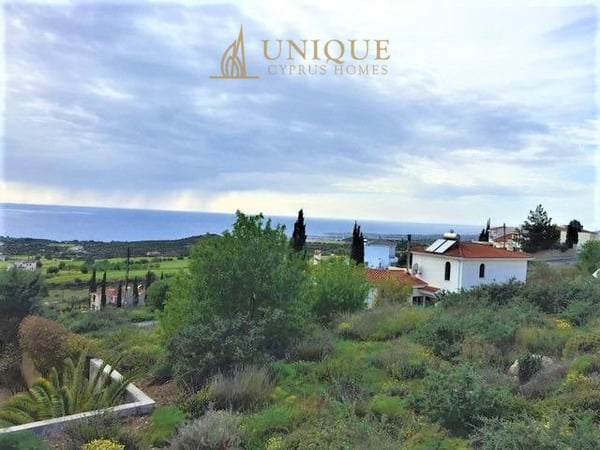 House in Tala - view 1