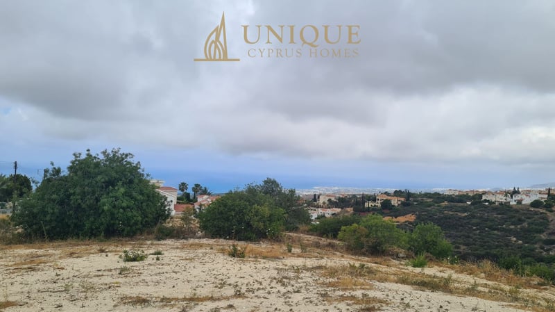 House in Tala - view 1