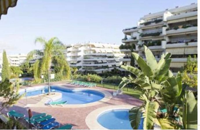 Apartment in Guadalmina - view 1