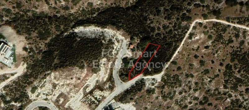 Land in Agios Tychon - view 1
