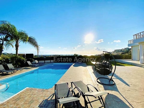 House in Chlorakas - view 1